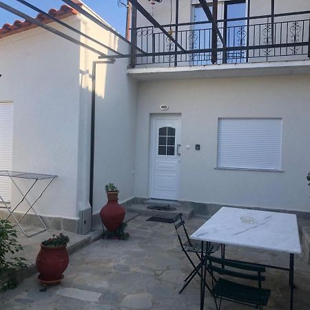 Tasoulashome 1-Μονοκατοικια Με Αυλη Komotini Exteriör bild