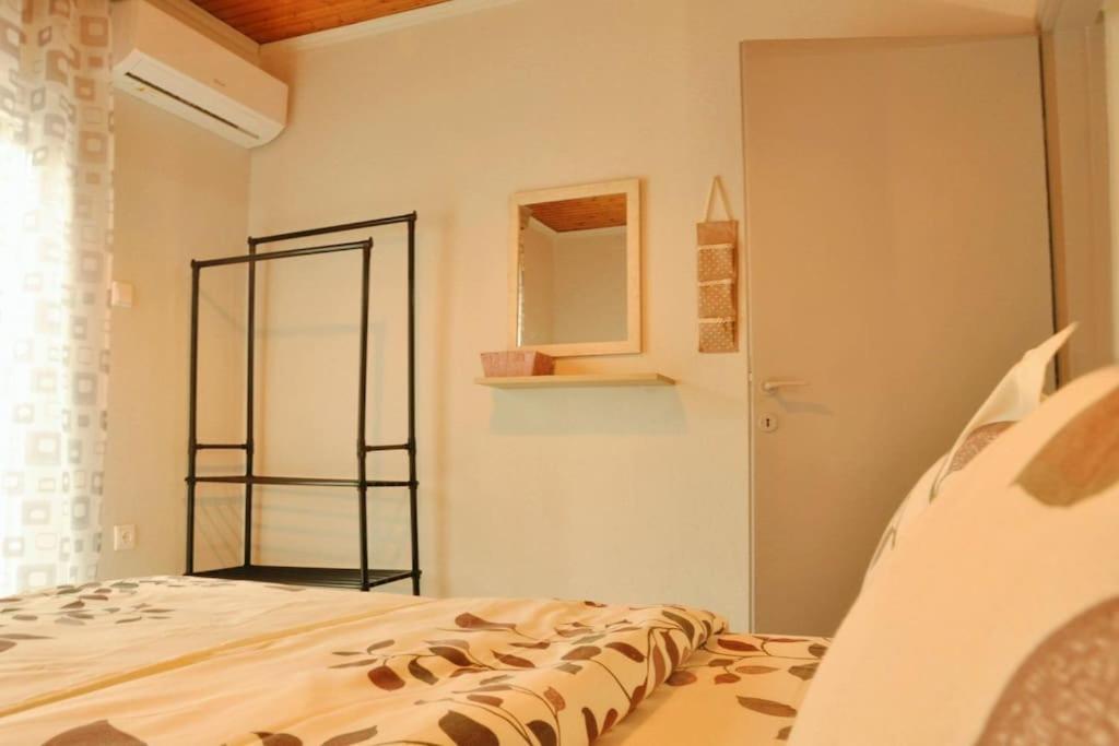 Tasoulashome 1-Μονοκατοικια Με Αυλη Komotini Exteriör bild